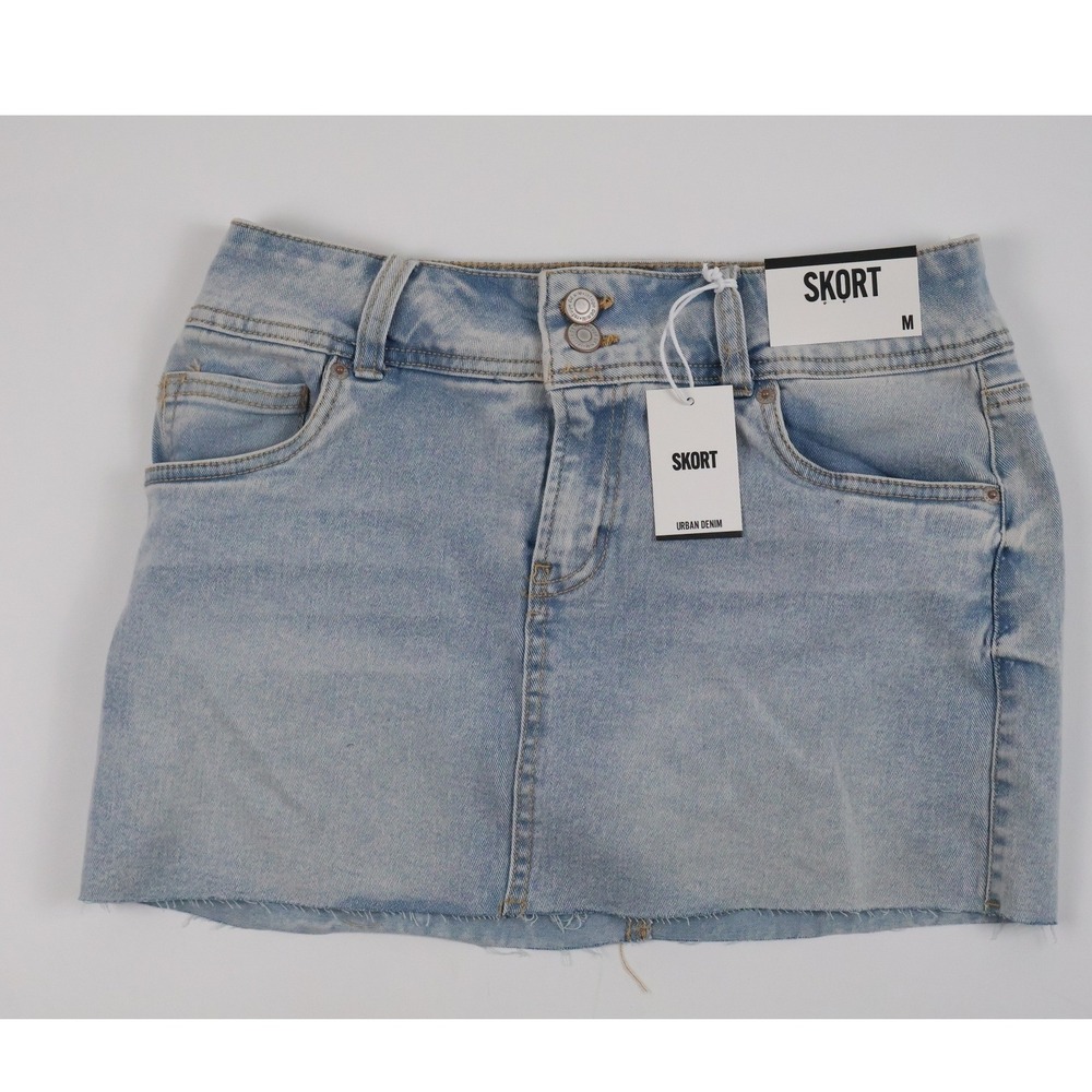 Urban Denim Skort Low Rise Light Wash Raw Hem Medium NWT
